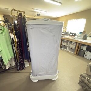 Whirlpool Fabric Freshener LRF4001RY1 Portable Clothes Steamer. WORKS
